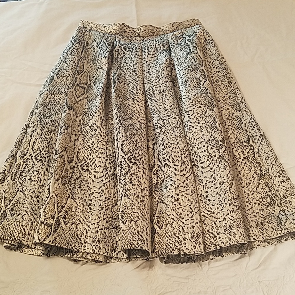 Tahari Skirt